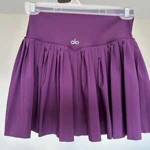 Alo Yoga Grand Slam Tennis Skirt (skort).  Worn once before getting pregnant.
